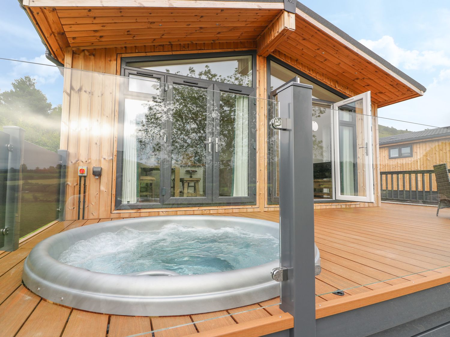 UK Hot Tub Breaks at Low Prices Cheap Cottage Hot Tub Breaks 2021/2022